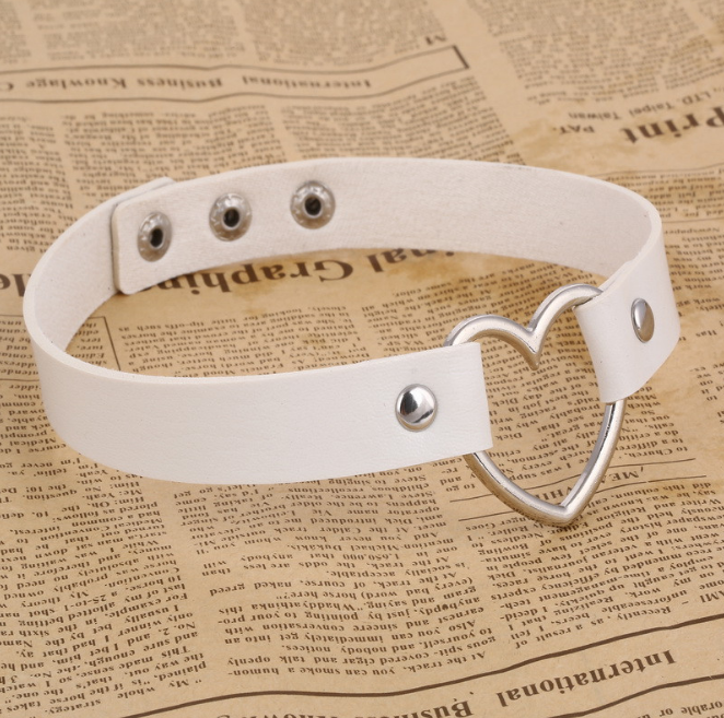 Metal Heart Leather Chocker