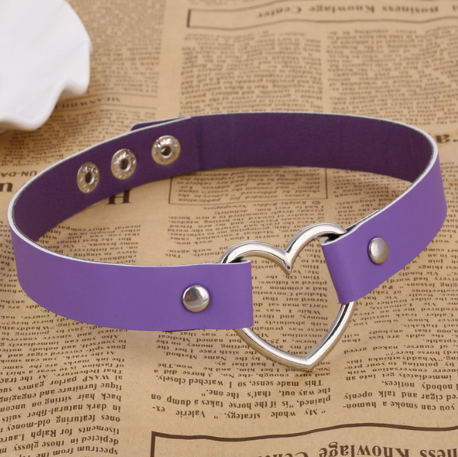 Metal Heart Leather Chocker